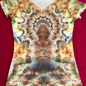 Psychedelic V-neck T-shirt